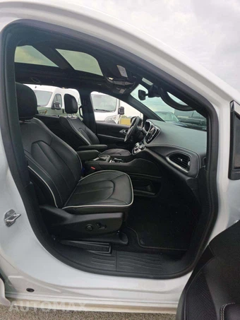 2026 Chrysler Pacifica Limited 121.6" WB - miniatura 16