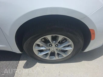 2026 Chrysler Pacifica Limited 121.6" WB - miniatura 9