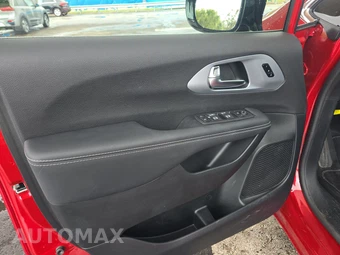 2026 Chrysler Pacifica Limited – miniatura 9