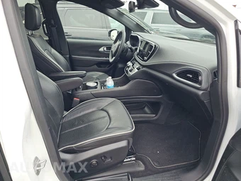 2026 Chrysler Pacifica Limited – miniatura 8