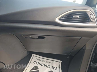 2026 Chrysler Pacifica Select 121.6" WB - miniatura 17