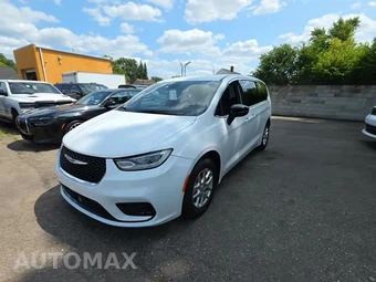 2026 Chrysler Pacifica Select 121.6" WB - car from the USA, Manheim Buy-Now listing at AUTOMAX