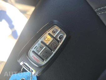 2026 Chrysler Pacifica Select 121.6" WB - miniatura 8