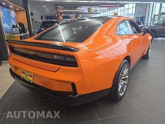 2026 Dodge Charger Daytona Scat Pack 4-Door Sedan - miniatura 3