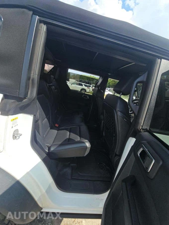 2026 Ford Bronco Badlands Advanced - miniatura 16