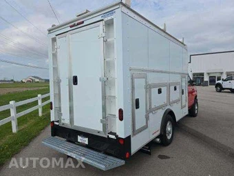 2026 Ford E-350 Cutaway - miniatura 21