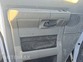 2026 Ford E-350 Cutaway DRW - miniatura 9