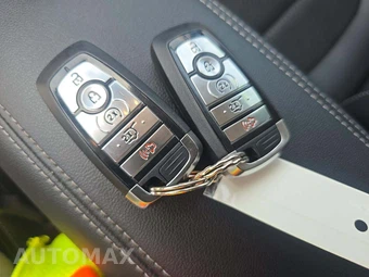 2026 Ford Escape Plug-In Hybrid PHEV - miniatura 8