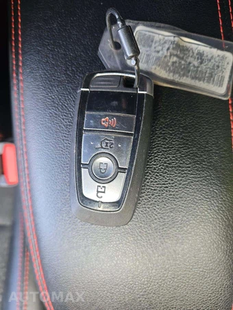 2026 Ford Escape ST-Line - miniatura 5