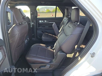 2026 Ford Explorer Platinum - miniatura 13