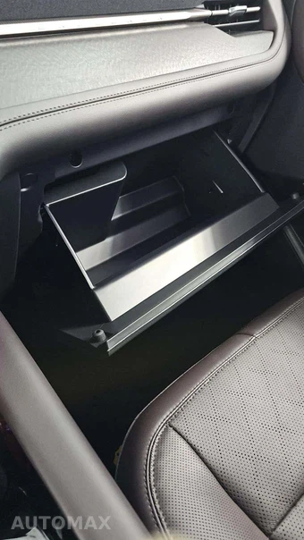 2026 Ford Explorer Platinum - miniatura 27