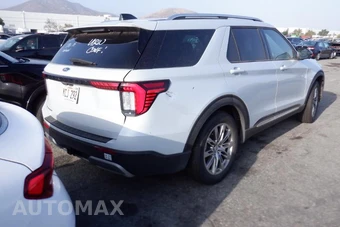 2026 Ford Explorer Platinum - miniatura 3