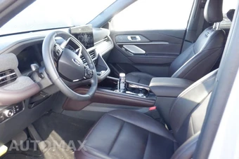2026 Ford Explorer Platinum - miniatura 5