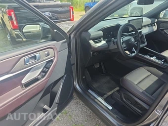 2026 Ford Explorer Platinum - miniatura 13