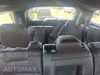 2026 Ford Explorer Platinum - miniatura 17