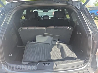 2026 Ford Explorer Platinum - miniatura 21