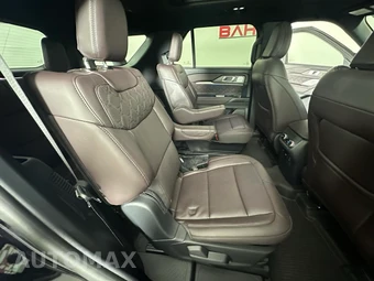 2026 Ford Explorer Platinum - miniatura 27