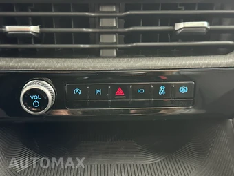 2026 Ford Explorer Platinum - miniatura 42