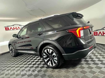 2026 Ford Explorer Platinum - miniatura 6