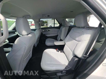 2026 Ford Explorer Platinum - miniatura 13