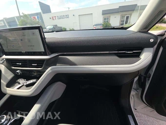 2026 Ford Explorer Platinum - miniatura 20