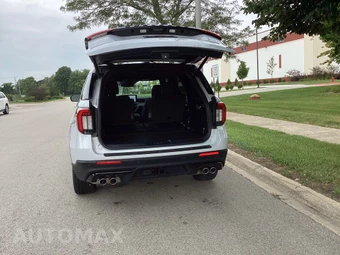 2026 Ford Explorer ST - miniatura 12