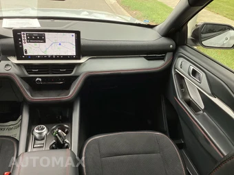 2026 Ford Explorer ST - miniatura 15