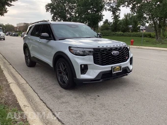 2026 Ford Explorer ST - miniatura 3