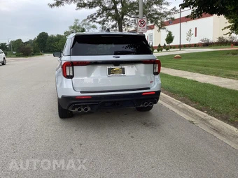 2026 Ford Explorer ST - miniatura 6