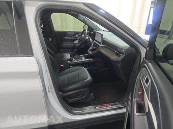 2026 Ford Explorer ST - miniatura 8