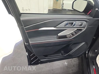 2026 Ford Explorer ST - miniatura 9