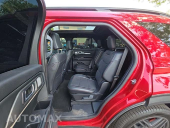 2026 Ford Explorer ST - miniatura 10