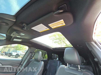 2026 Ford Explorer ST - miniatura 8