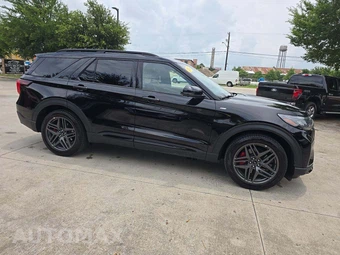 2026 Ford Explorer ST-Line - miniatura 4