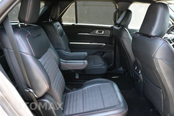 2026 Ford Explorer ST-Line - miniatura 17