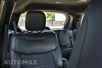 2026 Ford Explorer ST-Line - miniatura 18