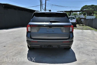 2026 Ford Explorer ST-Line - miniatura 4