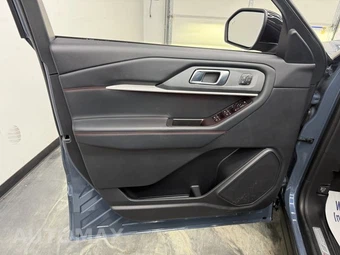 2026 Ford Explorer ST-Line - miniatura 10