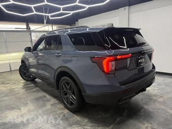 2026 Ford Explorer ST-Line - miniatura 3
