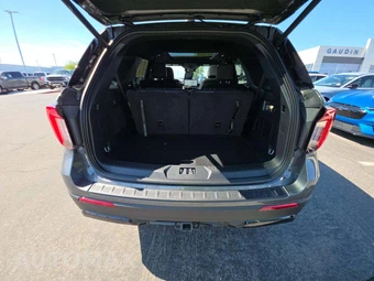 2026 Ford Explorer ST-Line - miniatura 15