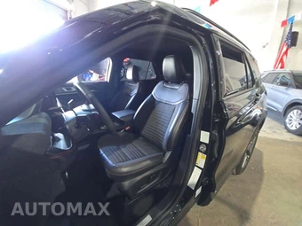 2026 Ford Explorer ST-Line - miniatura 3