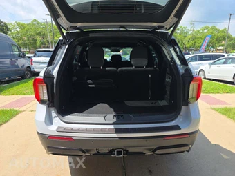 2026 Ford Explorer ST-Line - miniatura 15