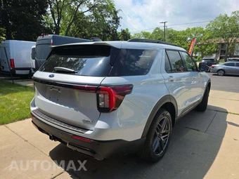 2026 Ford Explorer ST-Line - miniatura 3