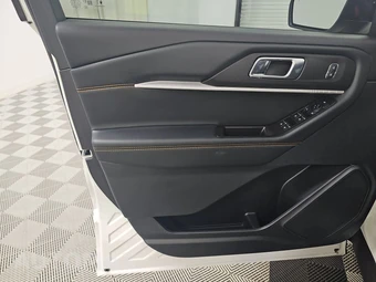 2026 Ford Explorer Tremor - miniatura 9
