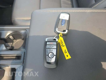 2026 Ford F-150 LARIAT Crew Cab Short Bed - miniatura 8