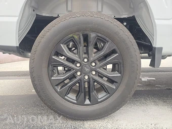 2026 Ford F-150 LARIAT Crew Cab Short Bed - miniatura 5