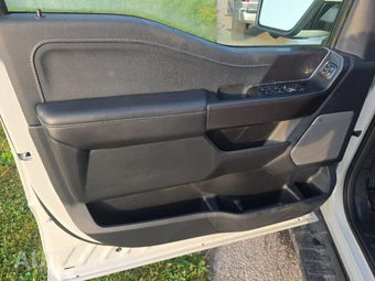 2026 Ford F-150 LARIAT Crew Cab Short Bed - miniatura 9