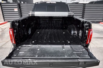 2026 Ford F-150 Raptor Crew Cab Short Bed - miniatura 23