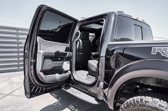 2026 Ford F-150 Raptor Crew Cab Short Bed - miniatura 33