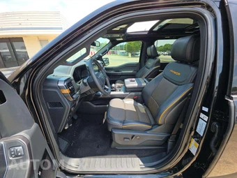 2026 Ford F-150 Tremor Crew Cab Short Bed - miniatura 3